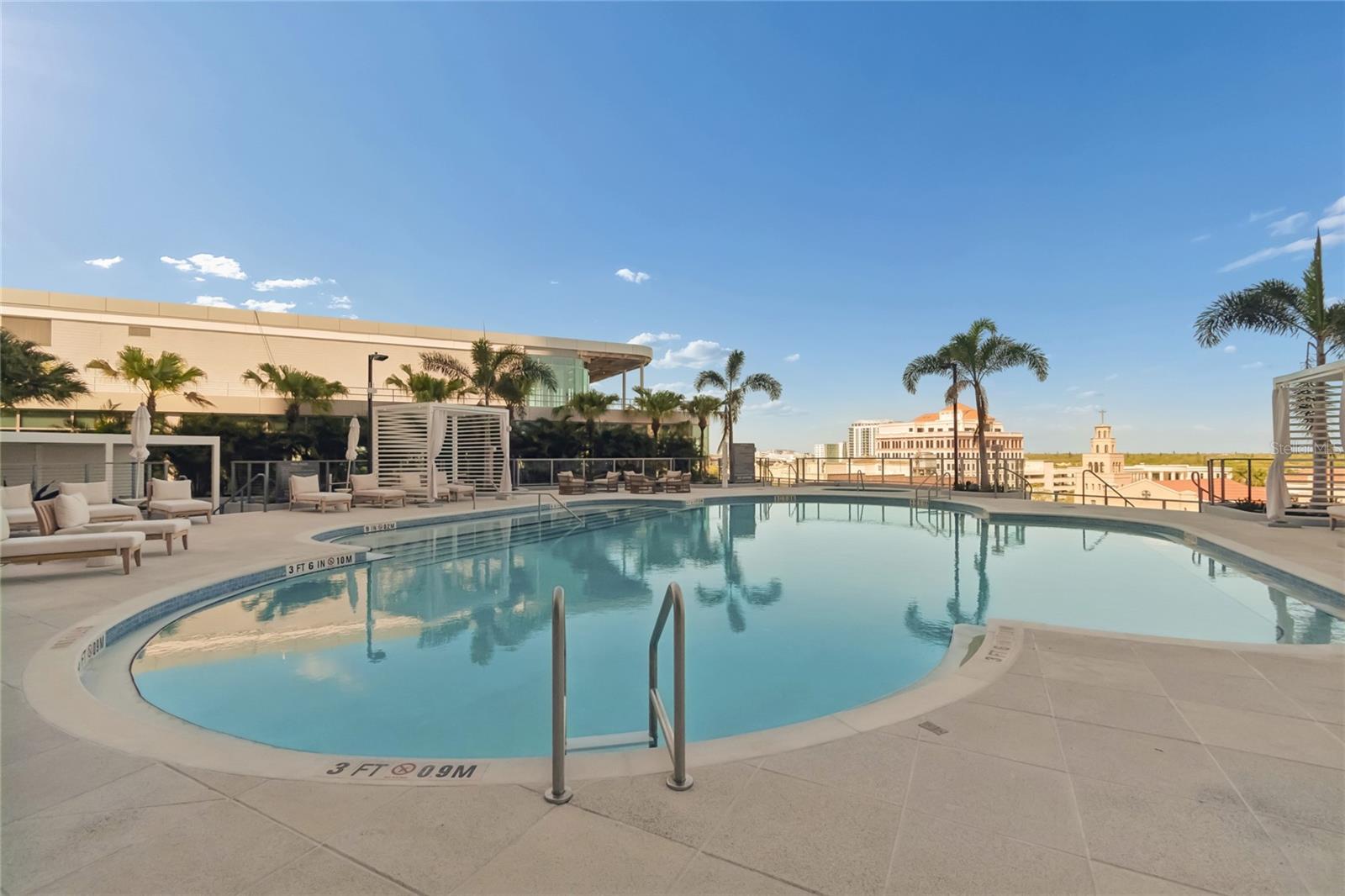 CONDO RESIDENCES AT 400 CENTRAL - Residential