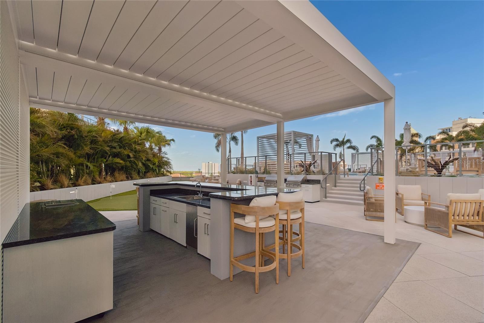 CONDO RESIDENCES AT 400 CENTRAL - Residential