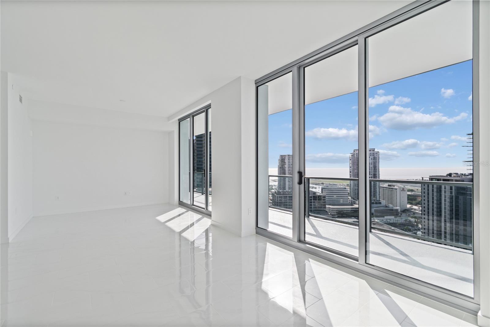 CONDO RESIDENCES AT 400 CENTRAL - Residential