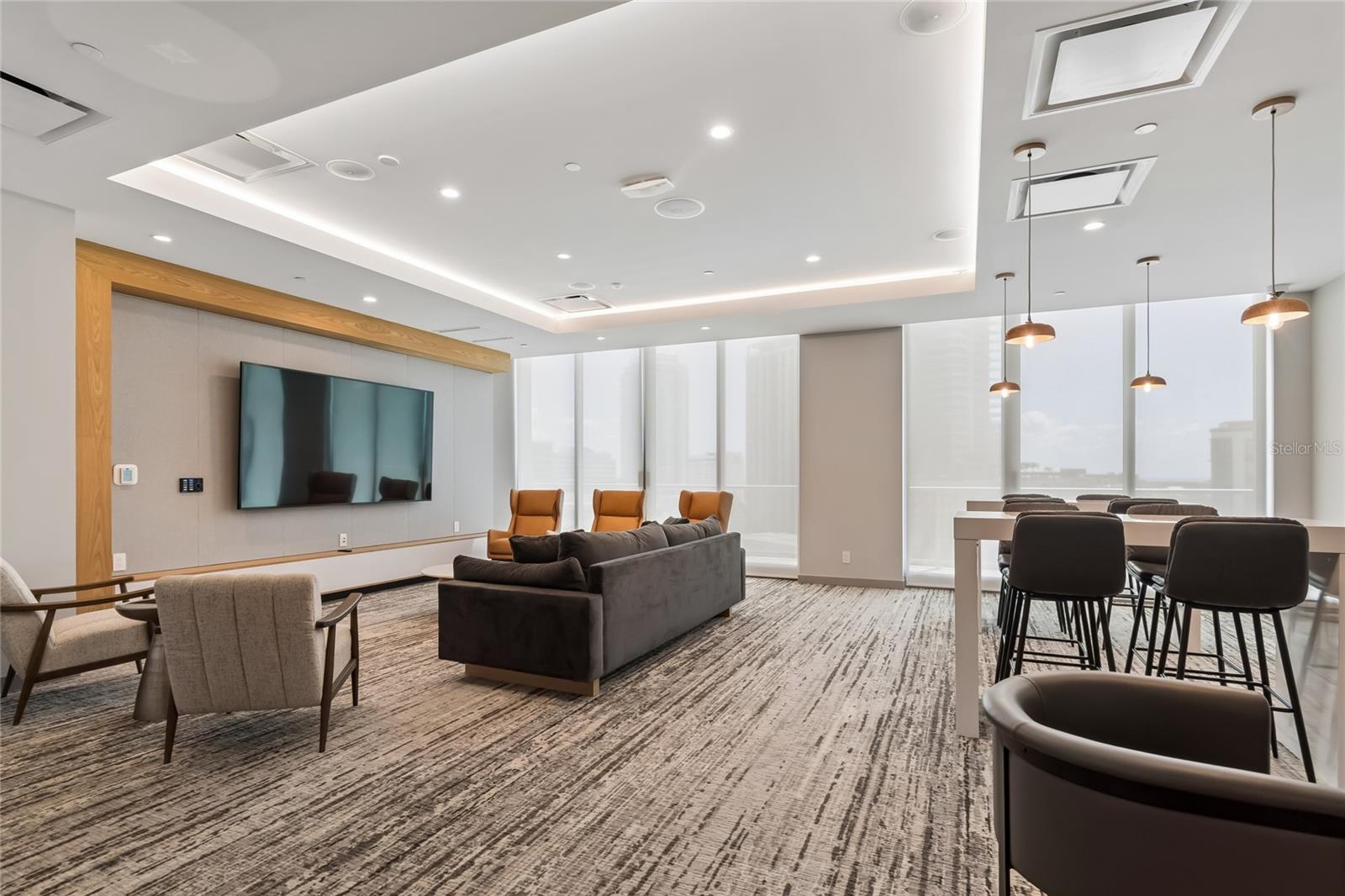 CONDO RESIDENCES AT 400 CENTRAL - Residential