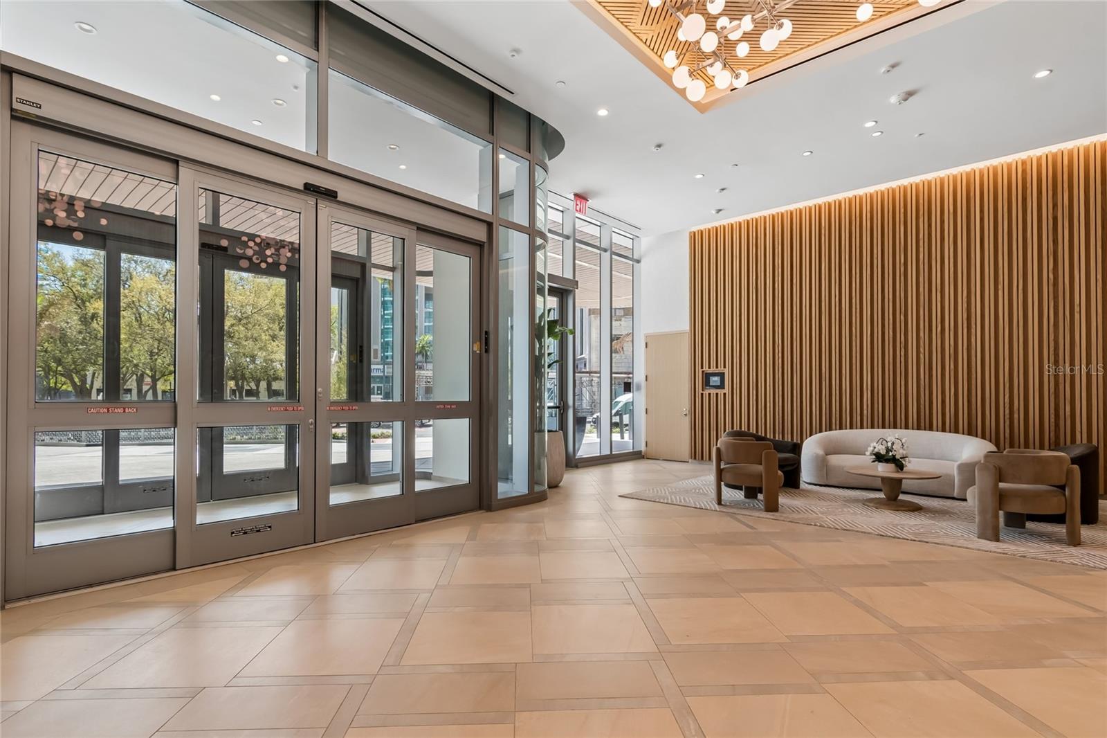 CONDO RESIDENCES AT 400 CENTRAL - Residential