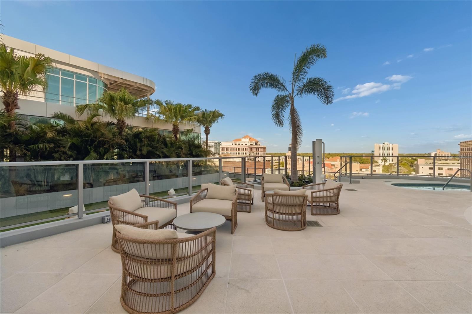 CONDO RESIDENCES AT 400 CENTRAL - Residential