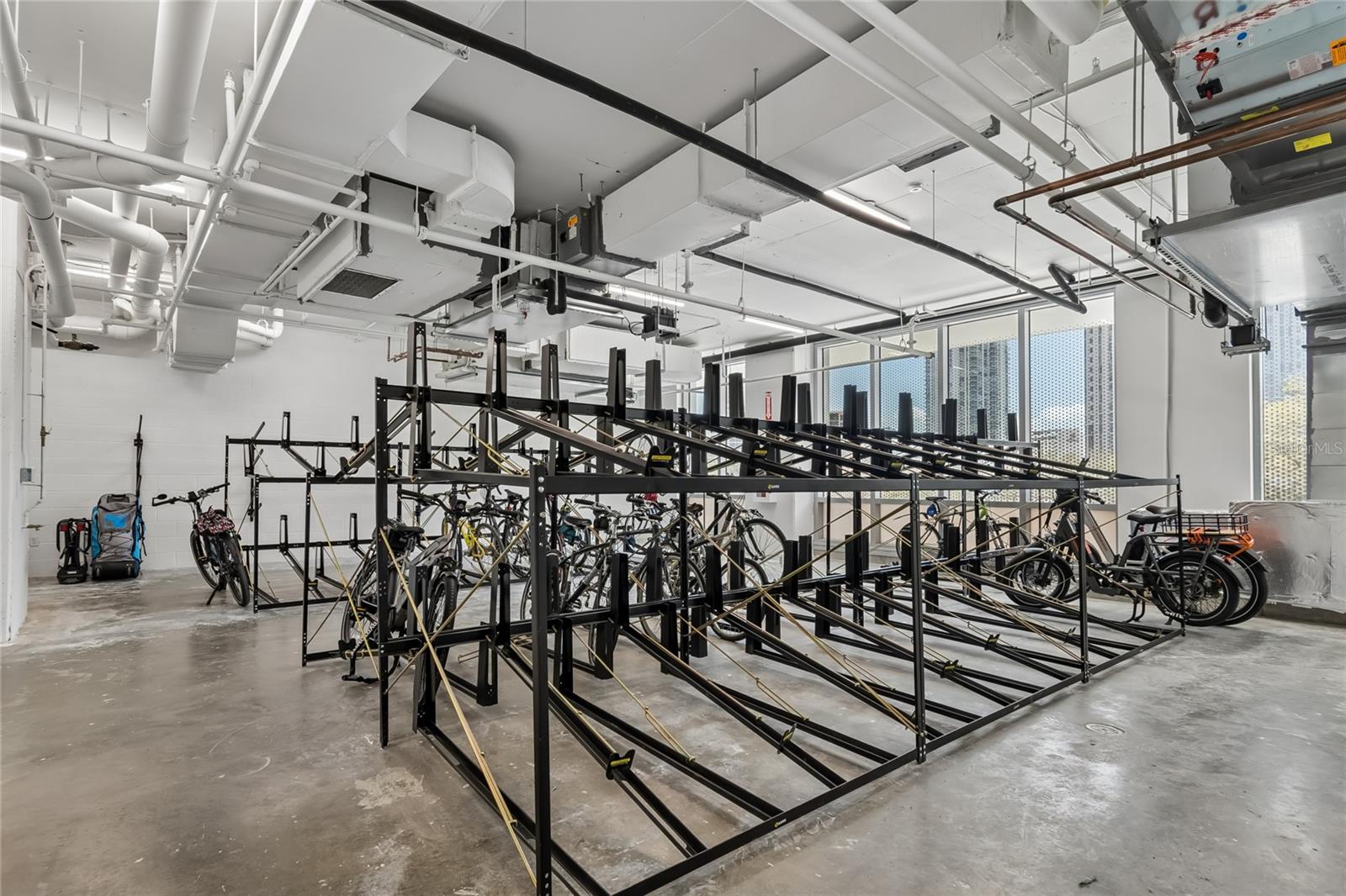 CONDO RESIDENCES AT 400 CENTRAL - Residential