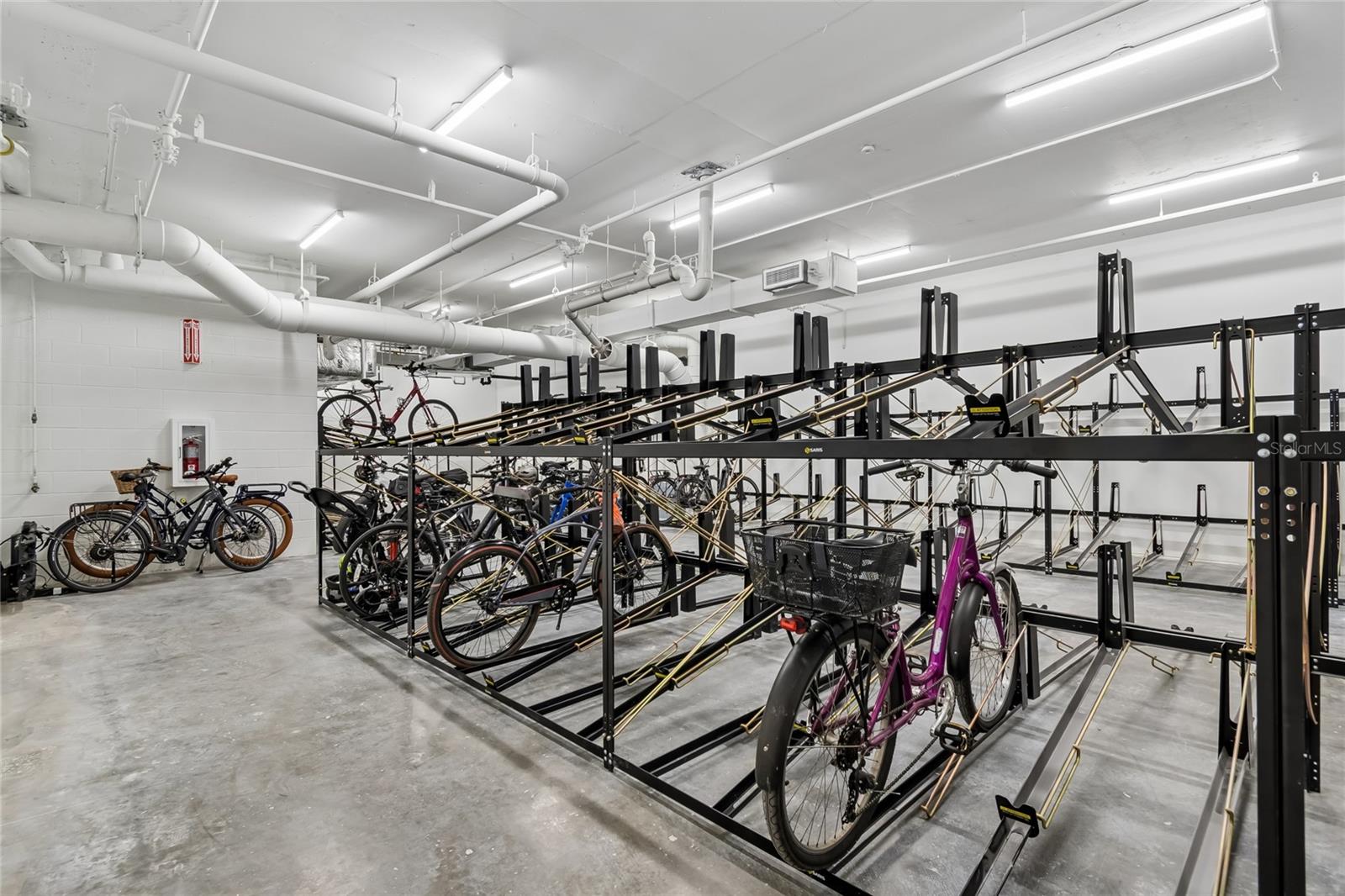 CONDO RESIDENCES AT 400 CENTRAL - Residential