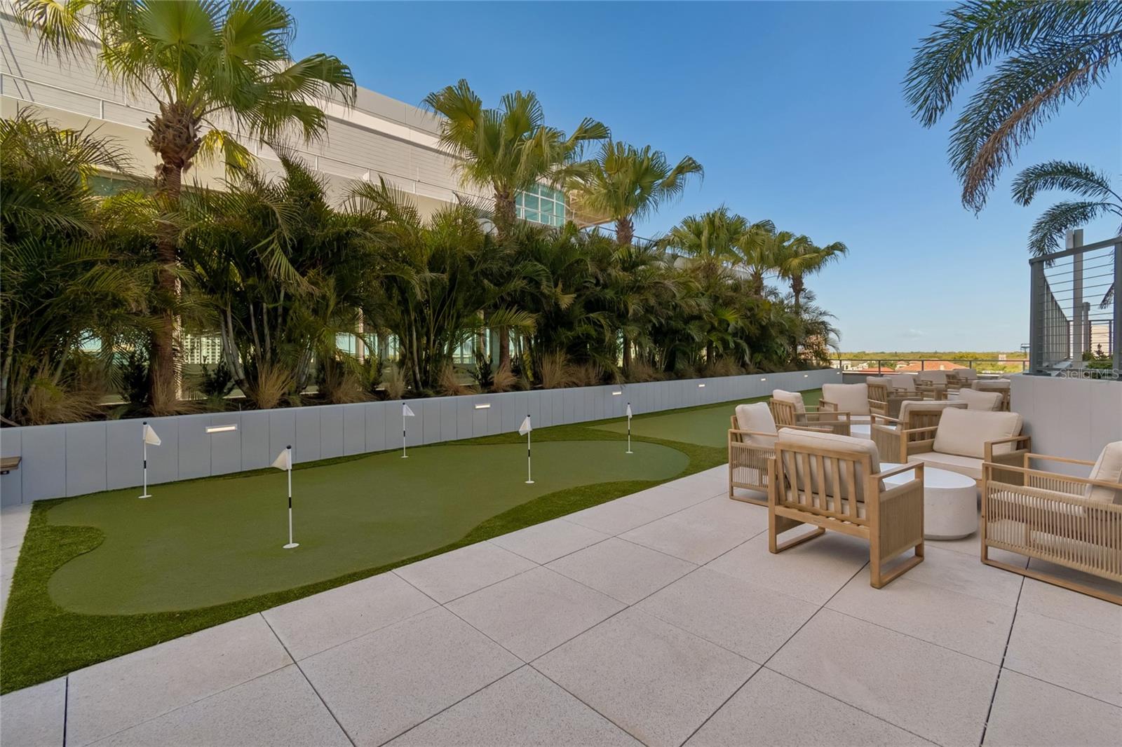 CONDO RESIDENCES AT 400 CENTRAL - Residential