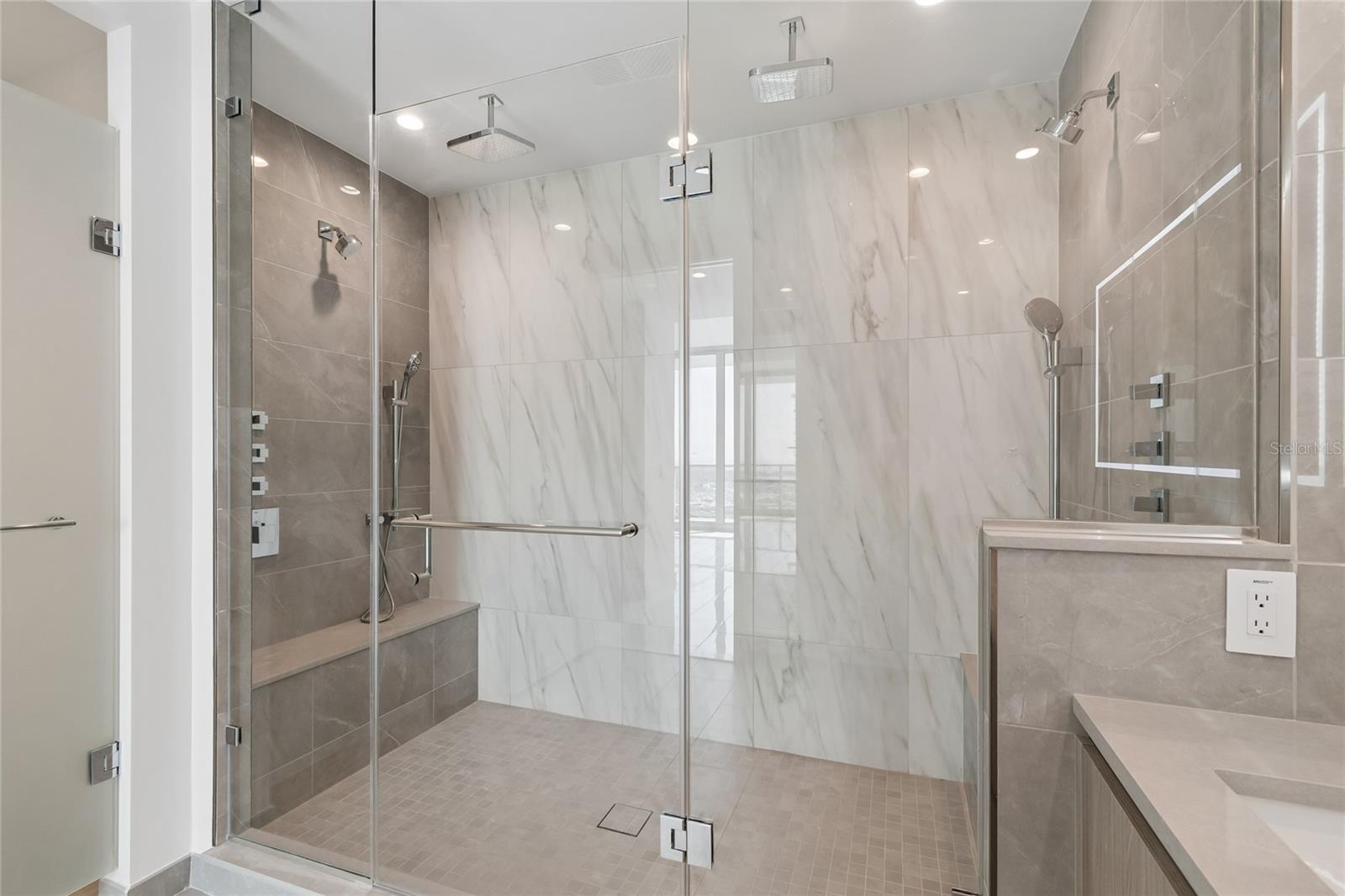 CONDO RESIDENCES AT 400 CENTRAL - Residential