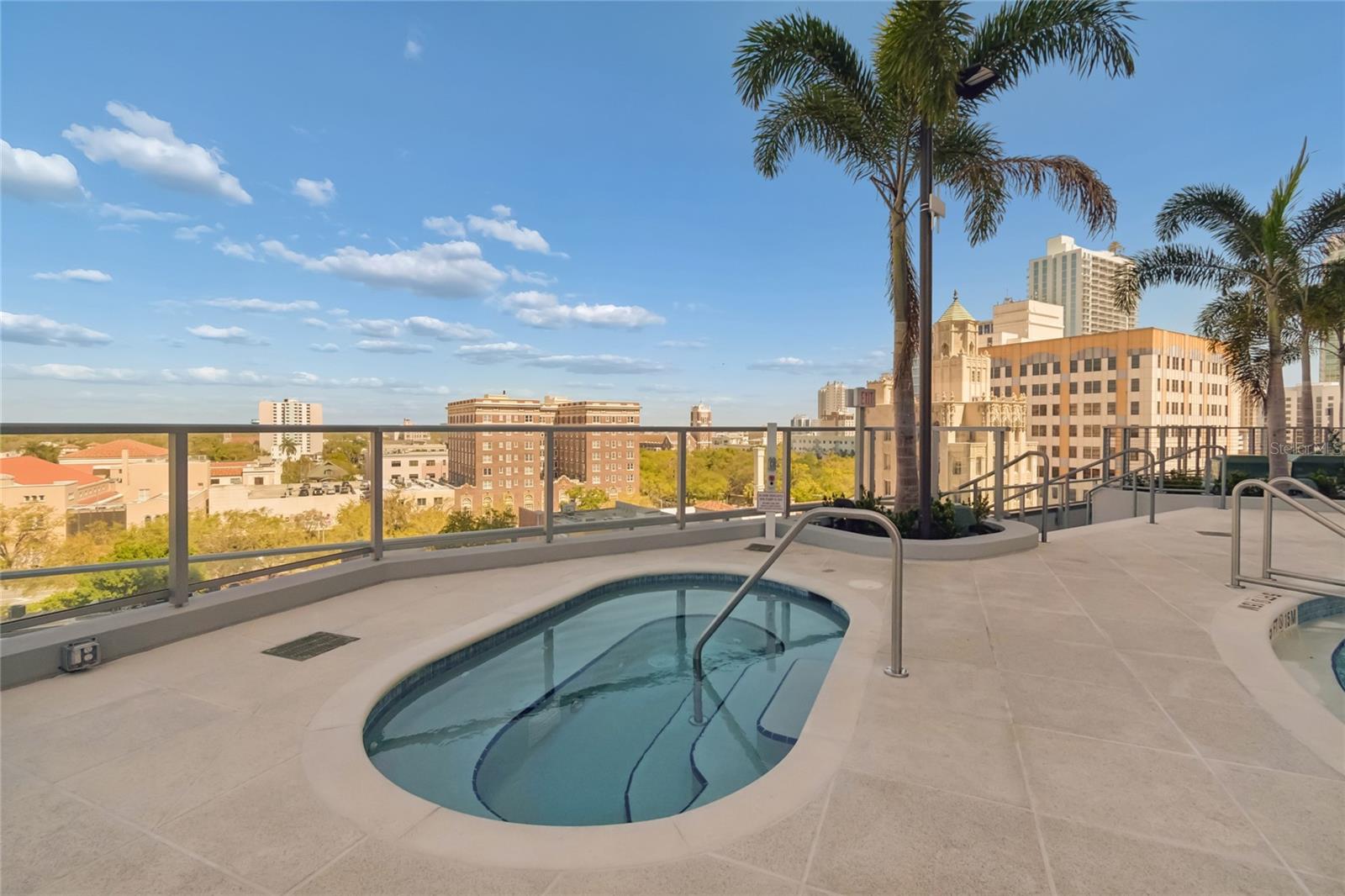 CONDO RESIDENCES AT 400 CENTRAL - Residential