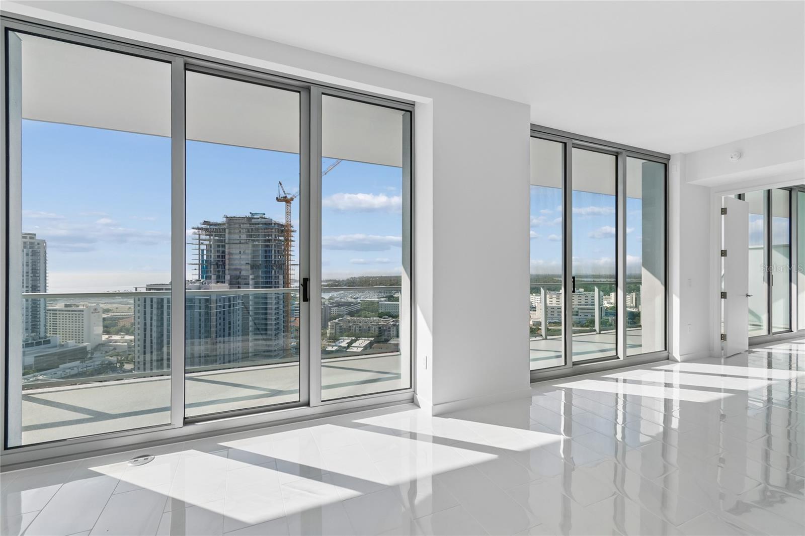 CONDO RESIDENCES AT 400 CENTRAL - Residential