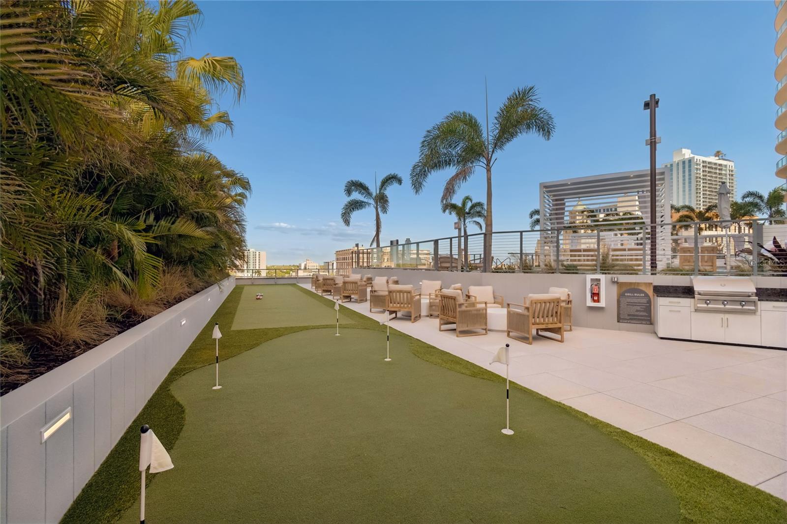 CONDO RESIDENCES AT 400 CENTRAL - Residential