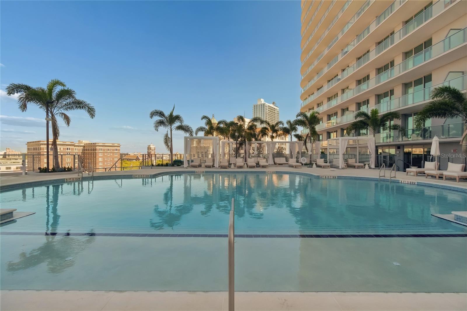 CONDO RESIDENCES AT 400 CENTRAL - Residential