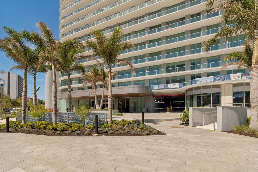 Photo of 400 Central Avenue #2505, St Petersburg, FL 33701 (MLS # TB8494657)