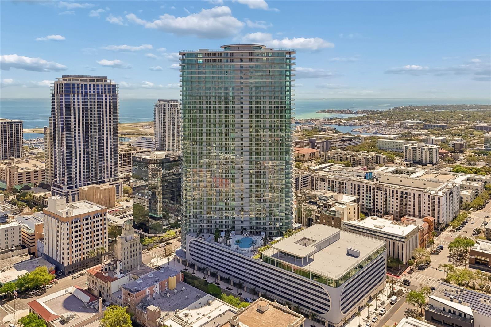 CONDO RESIDENCES AT 400 CENTRAL - Residential