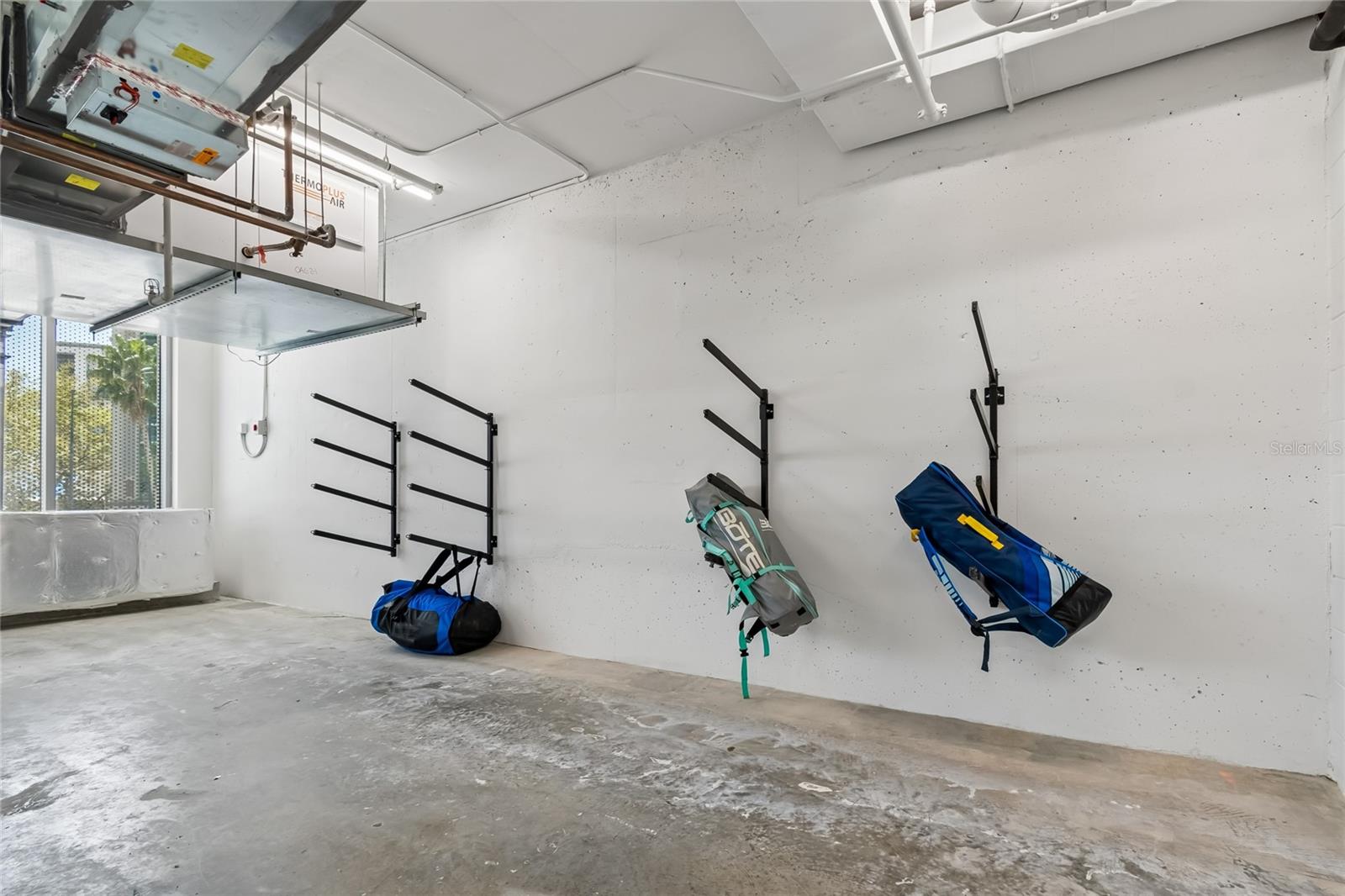 CONDO RESIDENCES AT 400 CENTRAL - Residential