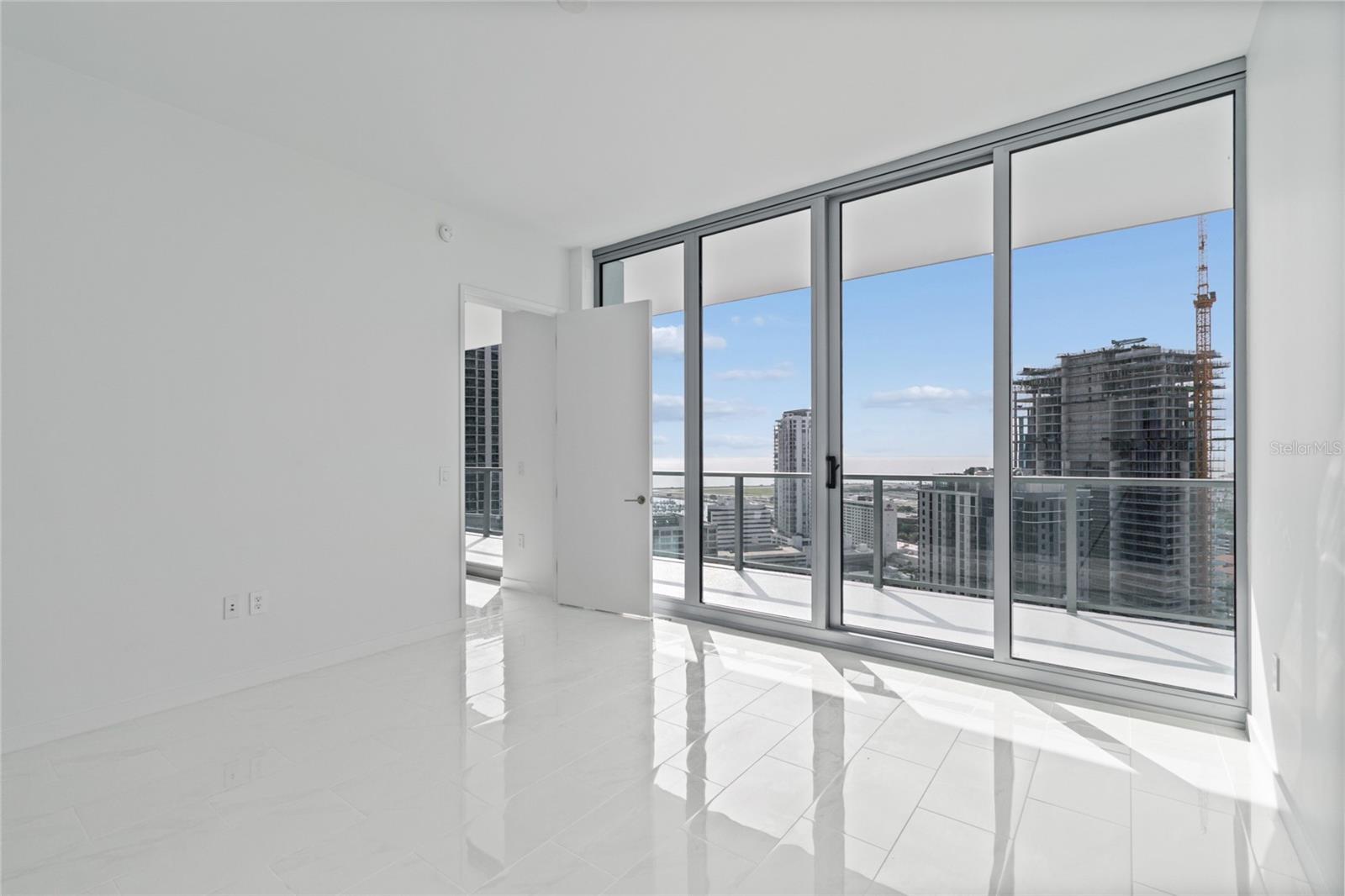 CONDO RESIDENCES AT 400 CENTRAL - Residential