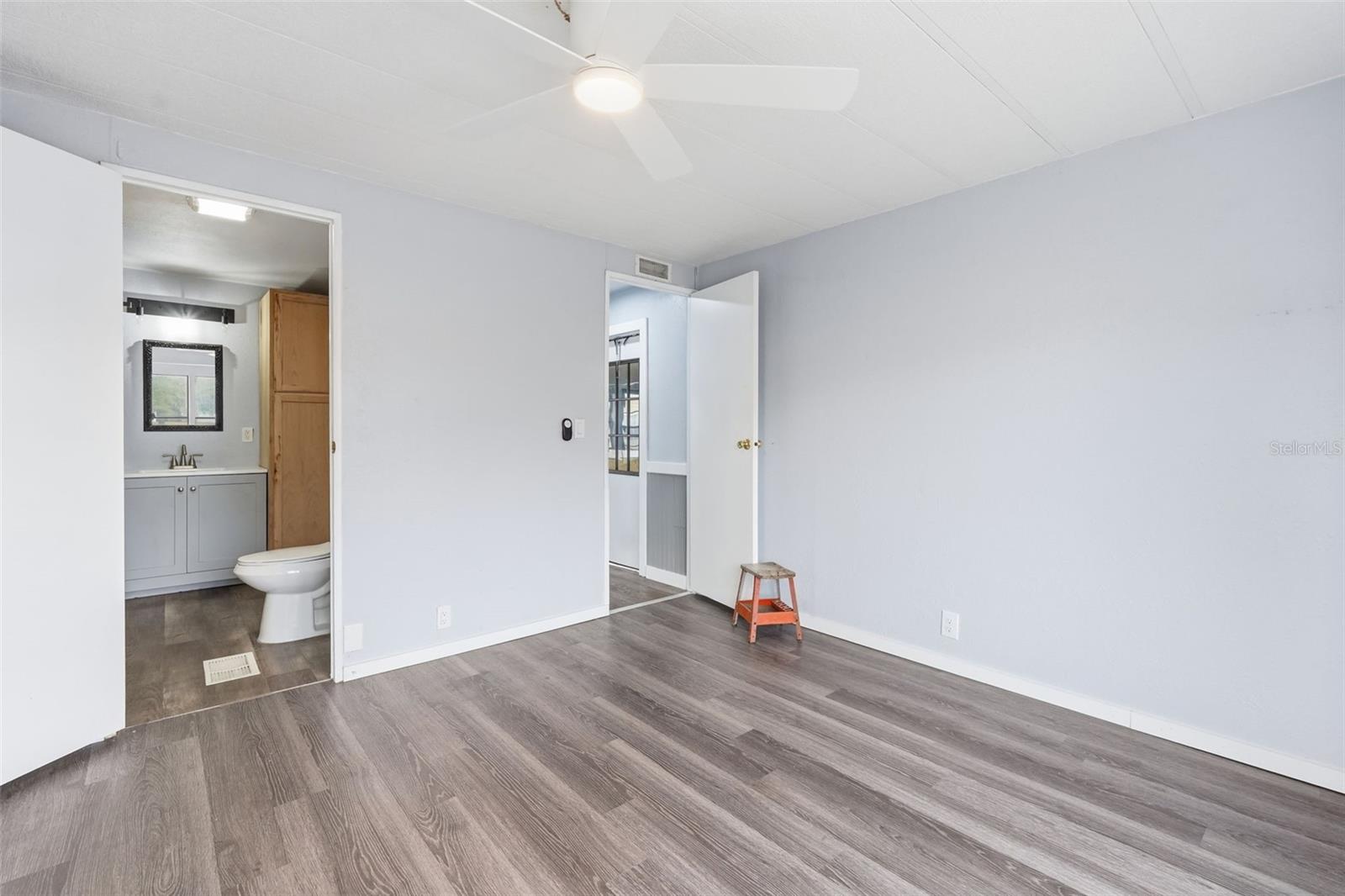 HOLIDAY PARK - Residential