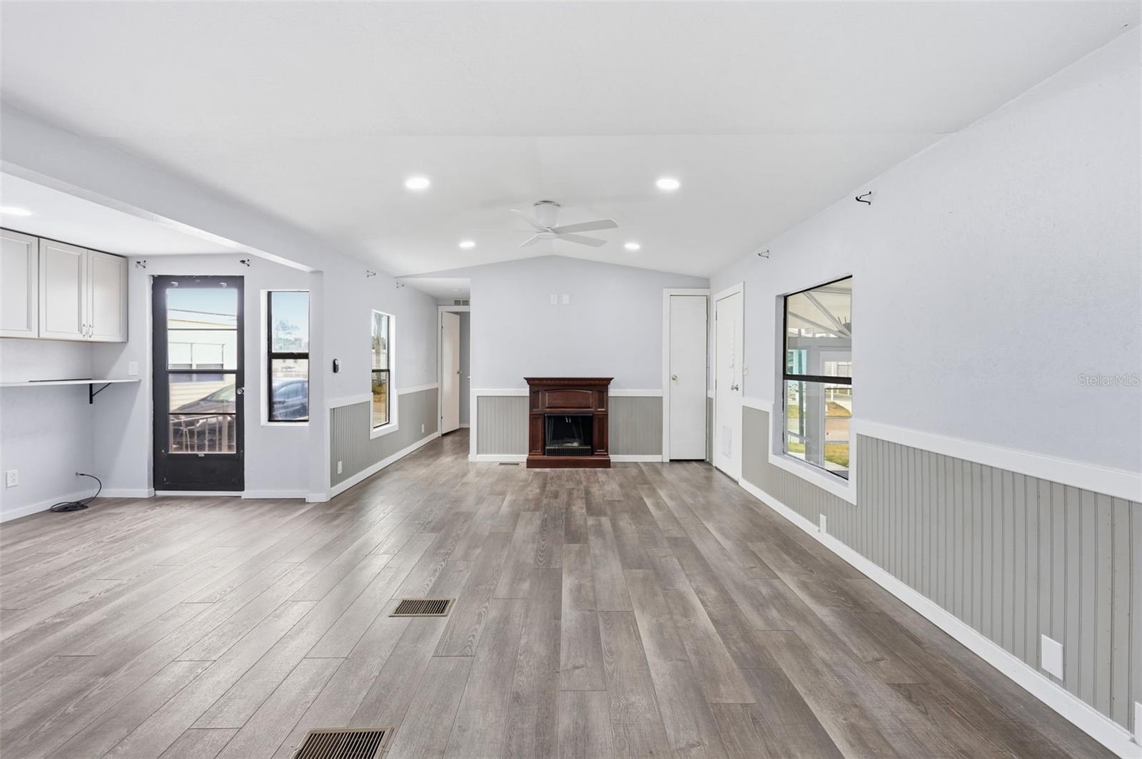 HOLIDAY PARK - Residential