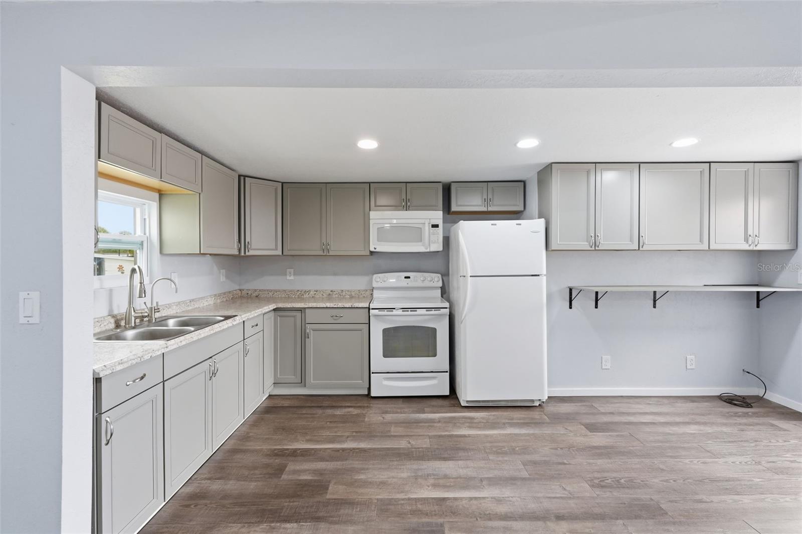 HOLIDAY PARK - Residential