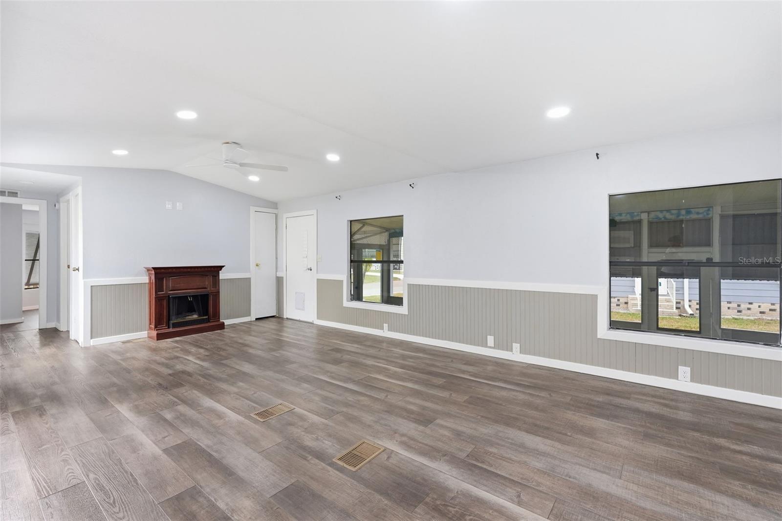 HOLIDAY PARK - Residential