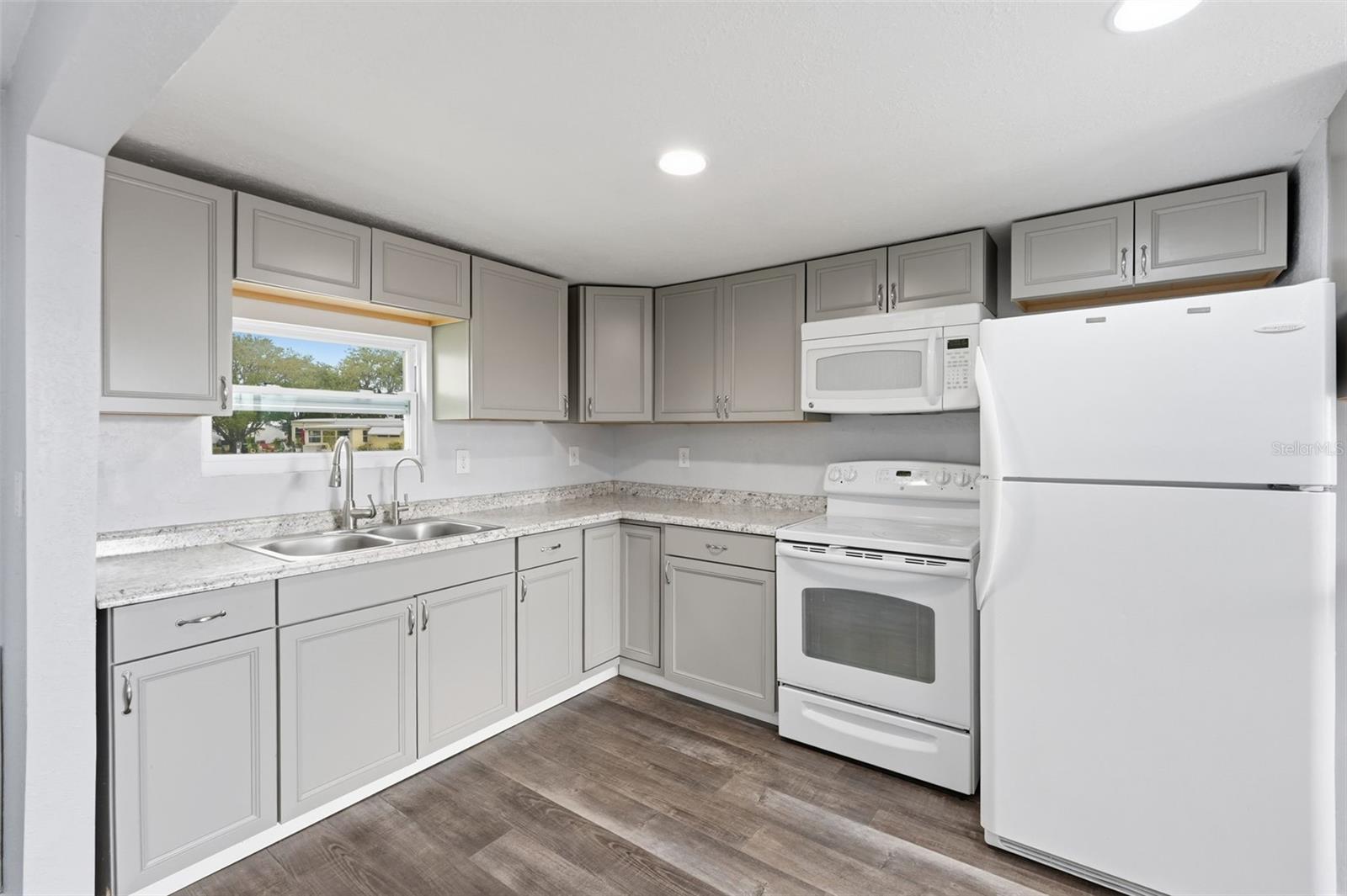 HOLIDAY PARK - Residential