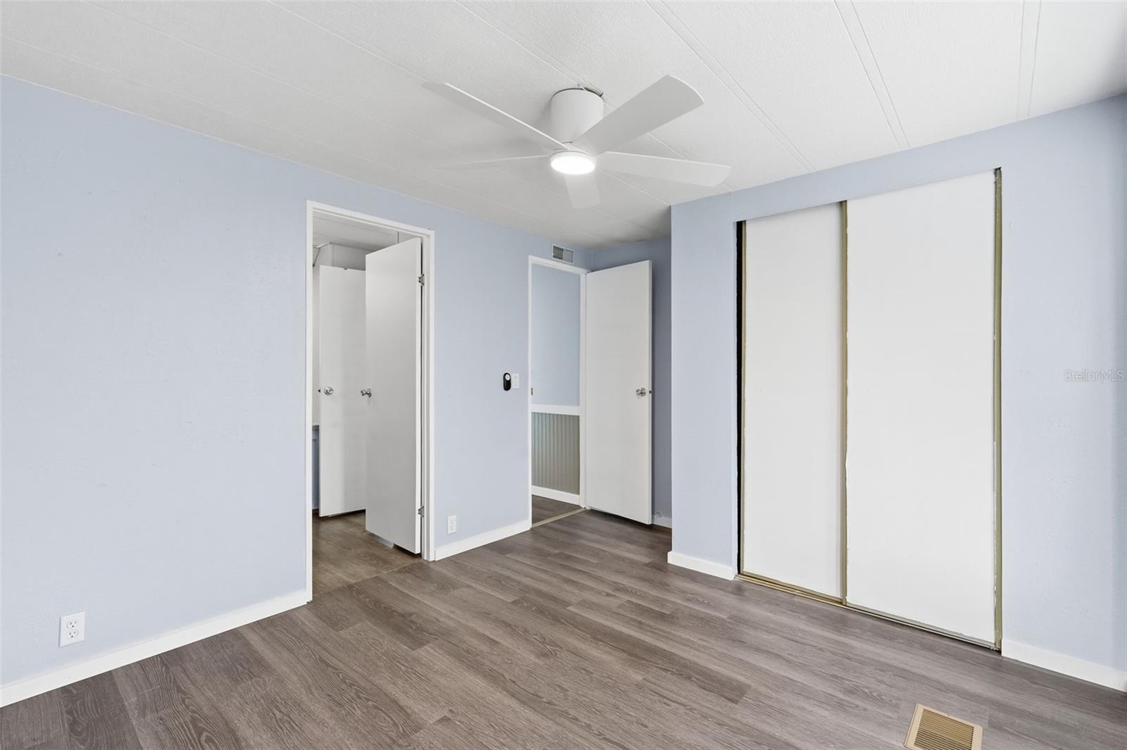 HOLIDAY PARK - Residential