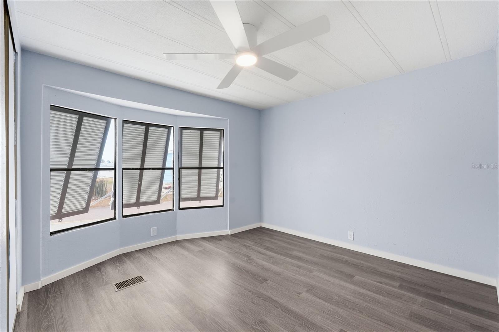 HOLIDAY PARK - Residential