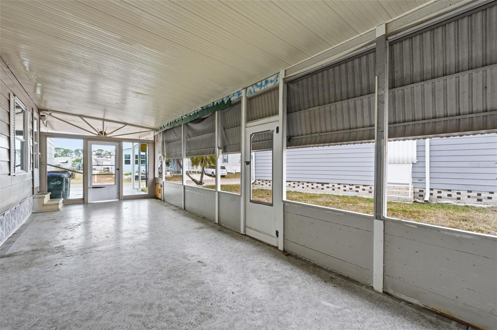 HOLIDAY PARK - Residential