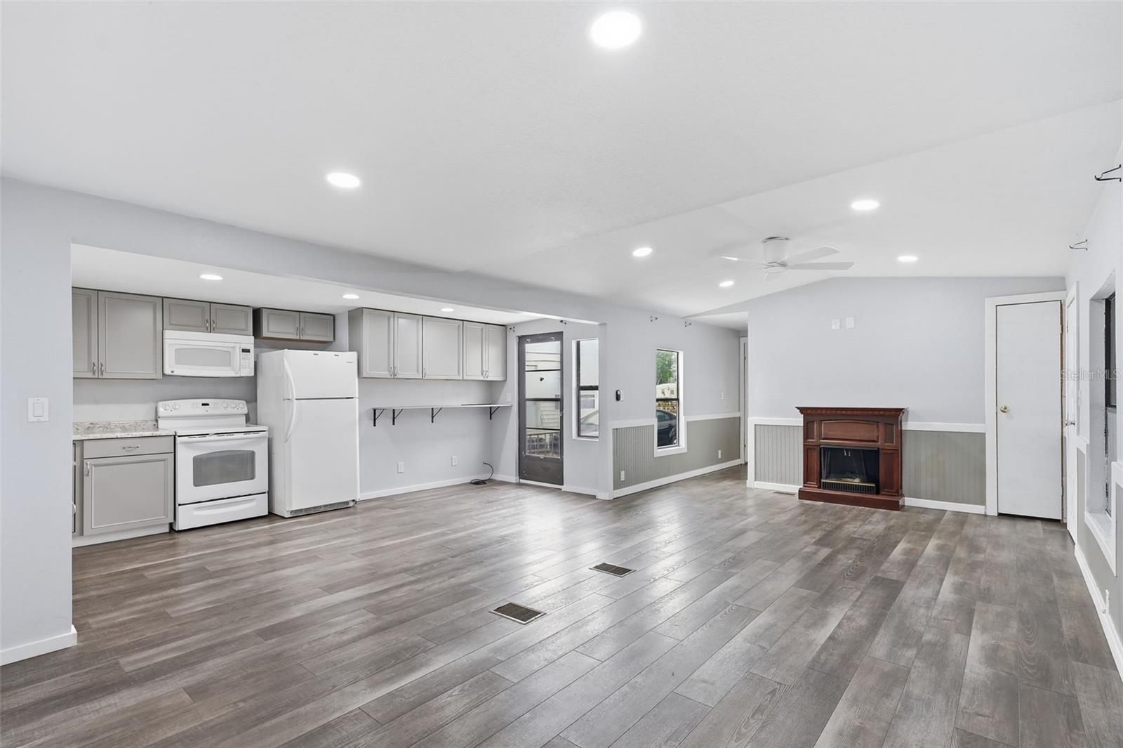 HOLIDAY PARK - Residential