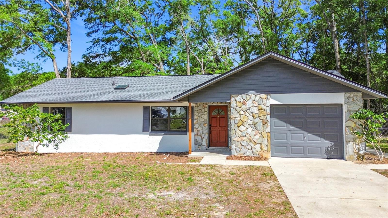 SUN TREE - Residential Lease