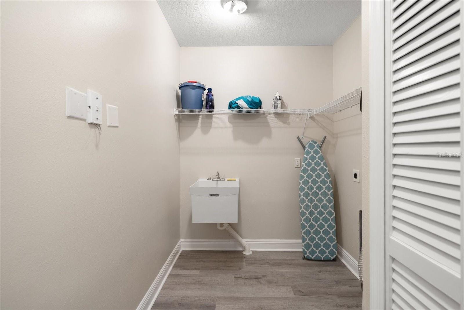 LA BAHIA CONDO - Residential