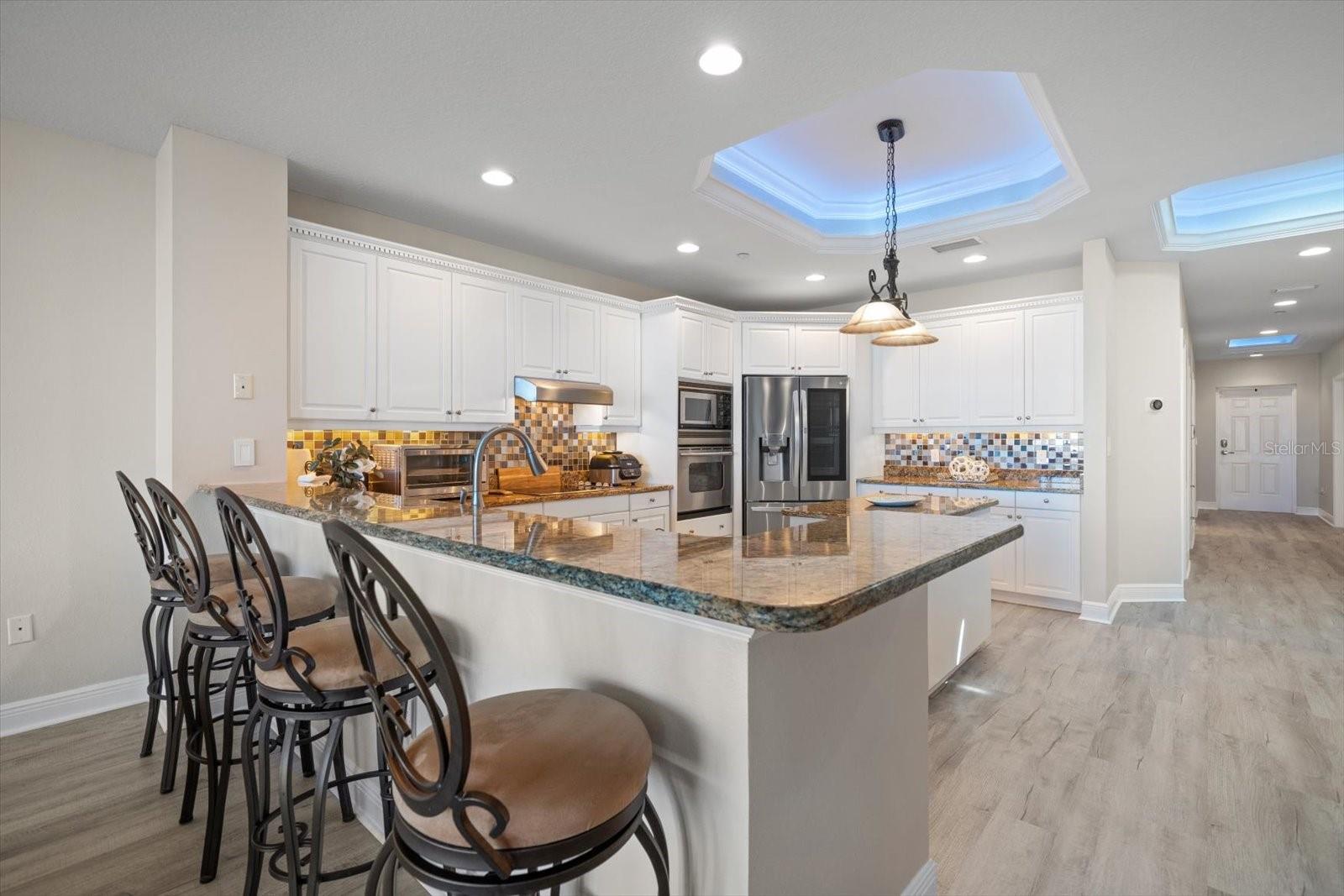 LA BAHIA CONDO - Residential