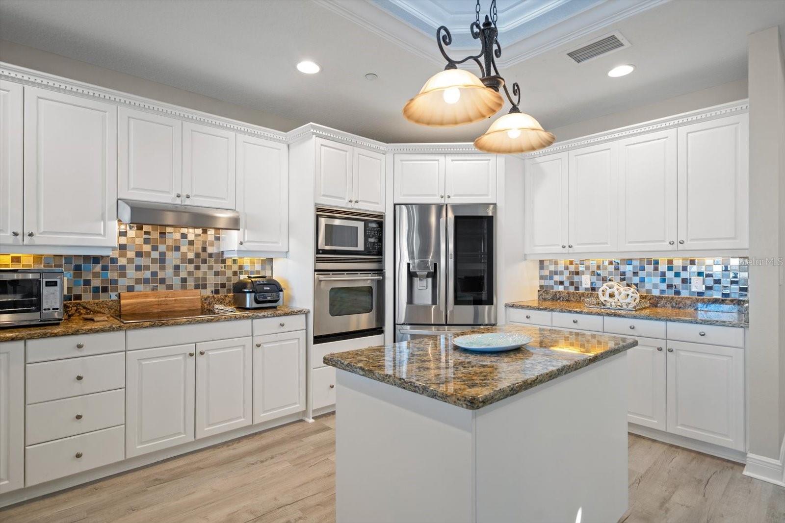 LA BAHIA CONDO - Residential