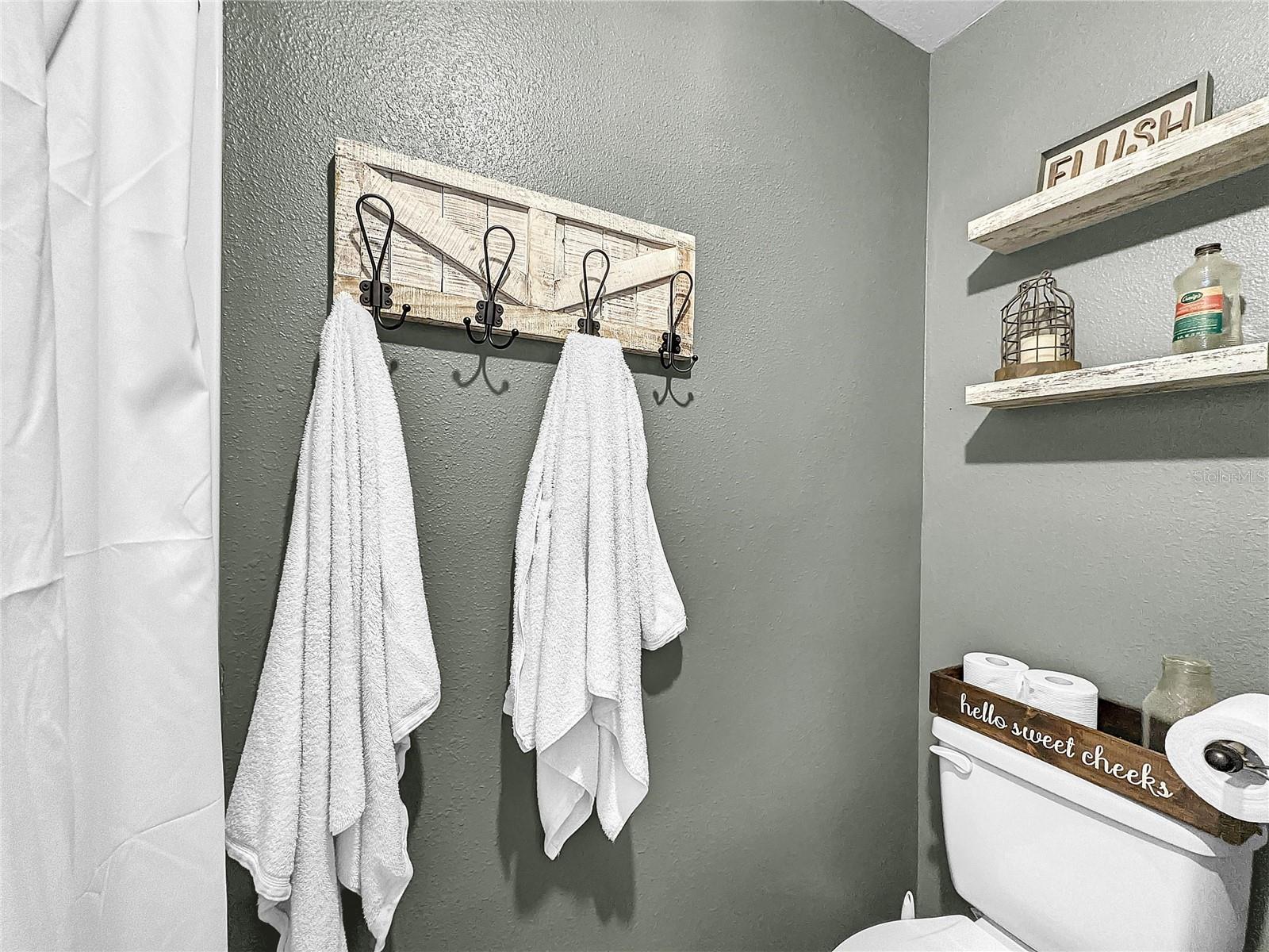 OAKWOOD - Residential