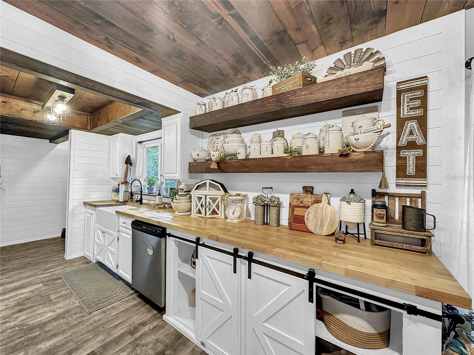 OAKWOOD - Residential