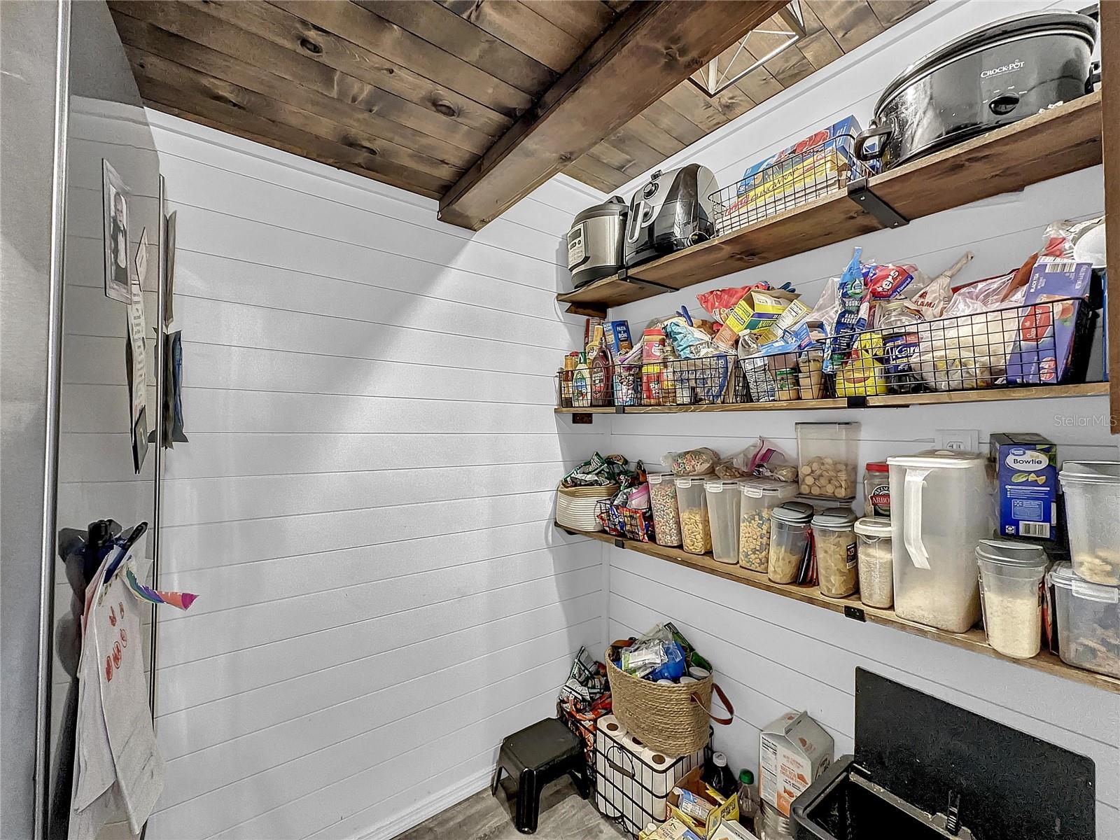 OAKWOOD - Residential