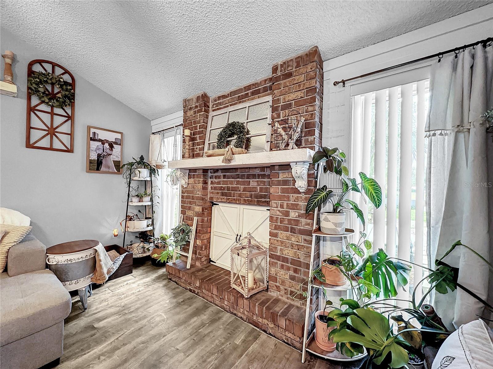 OAKWOOD - Residential