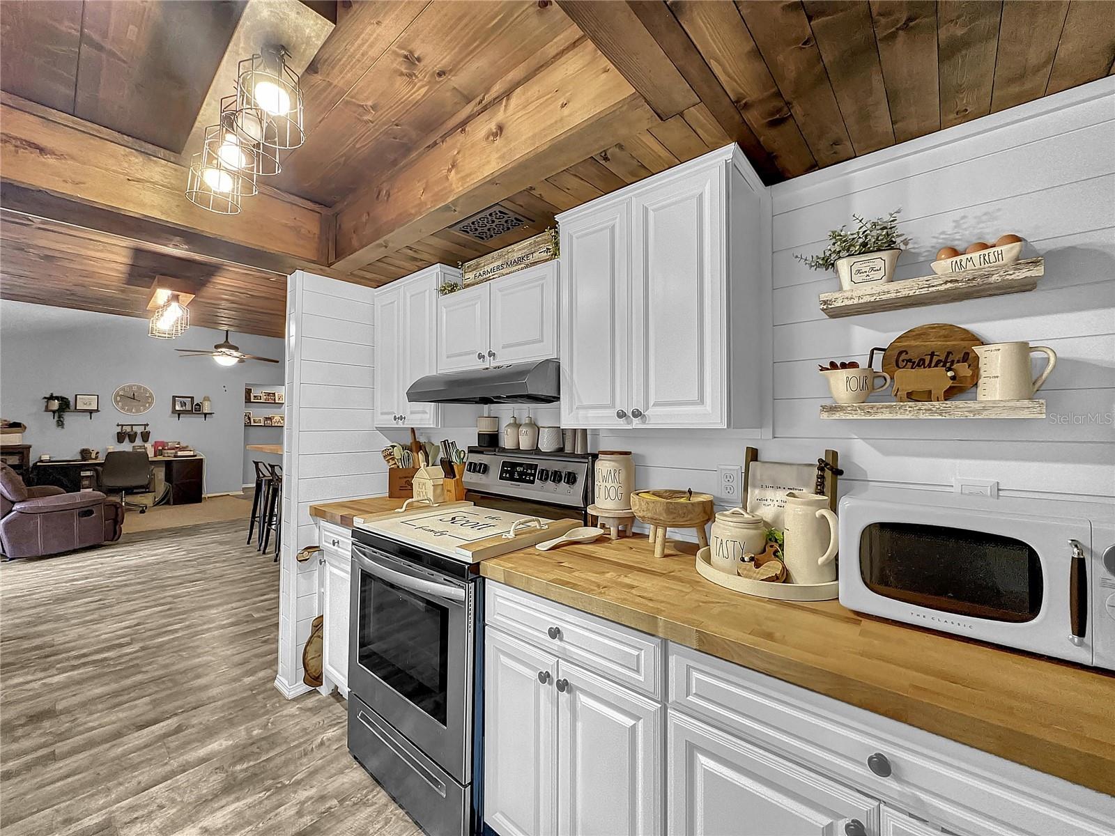 OAKWOOD - Residential