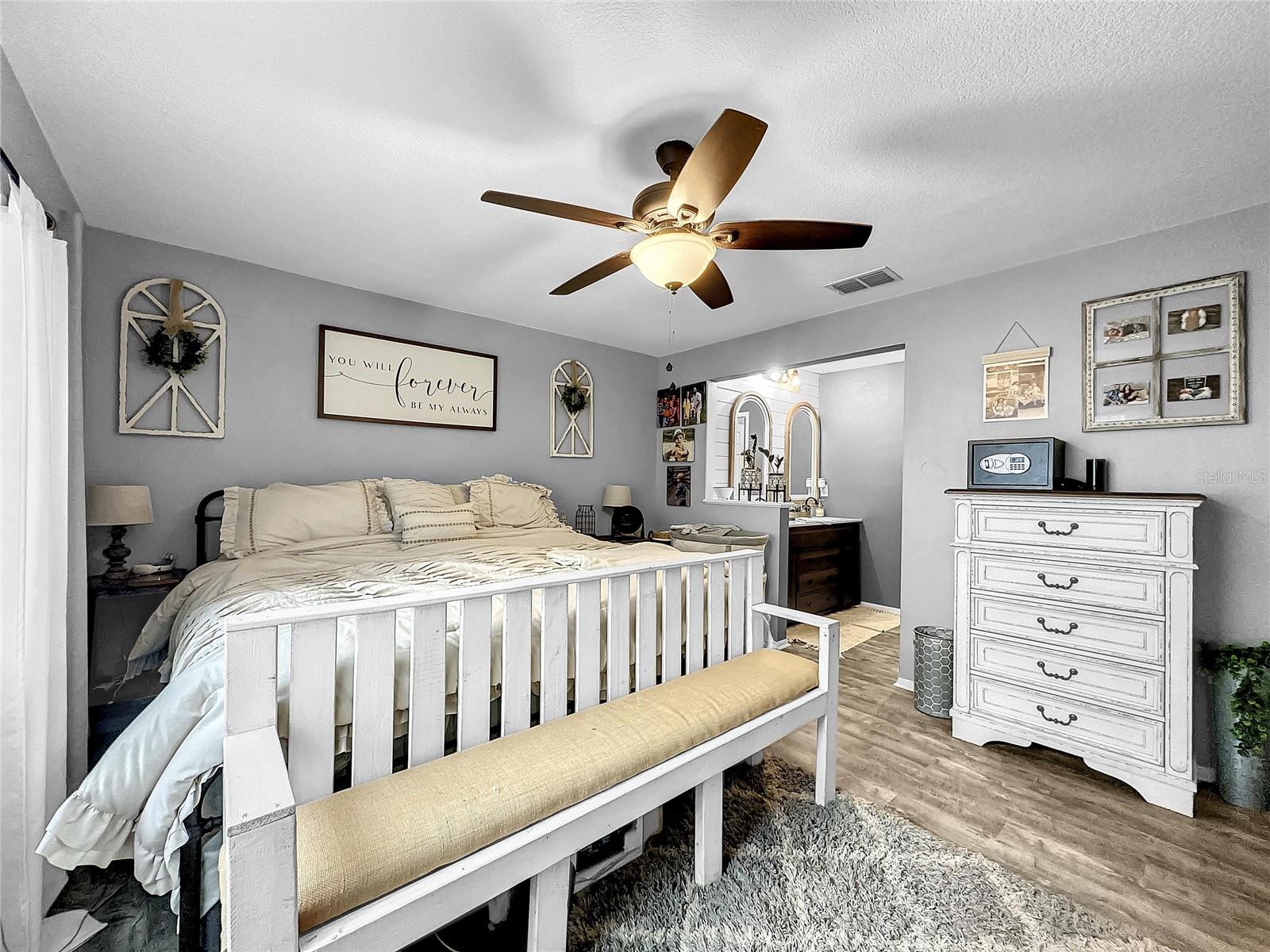 OAKWOOD - Residential