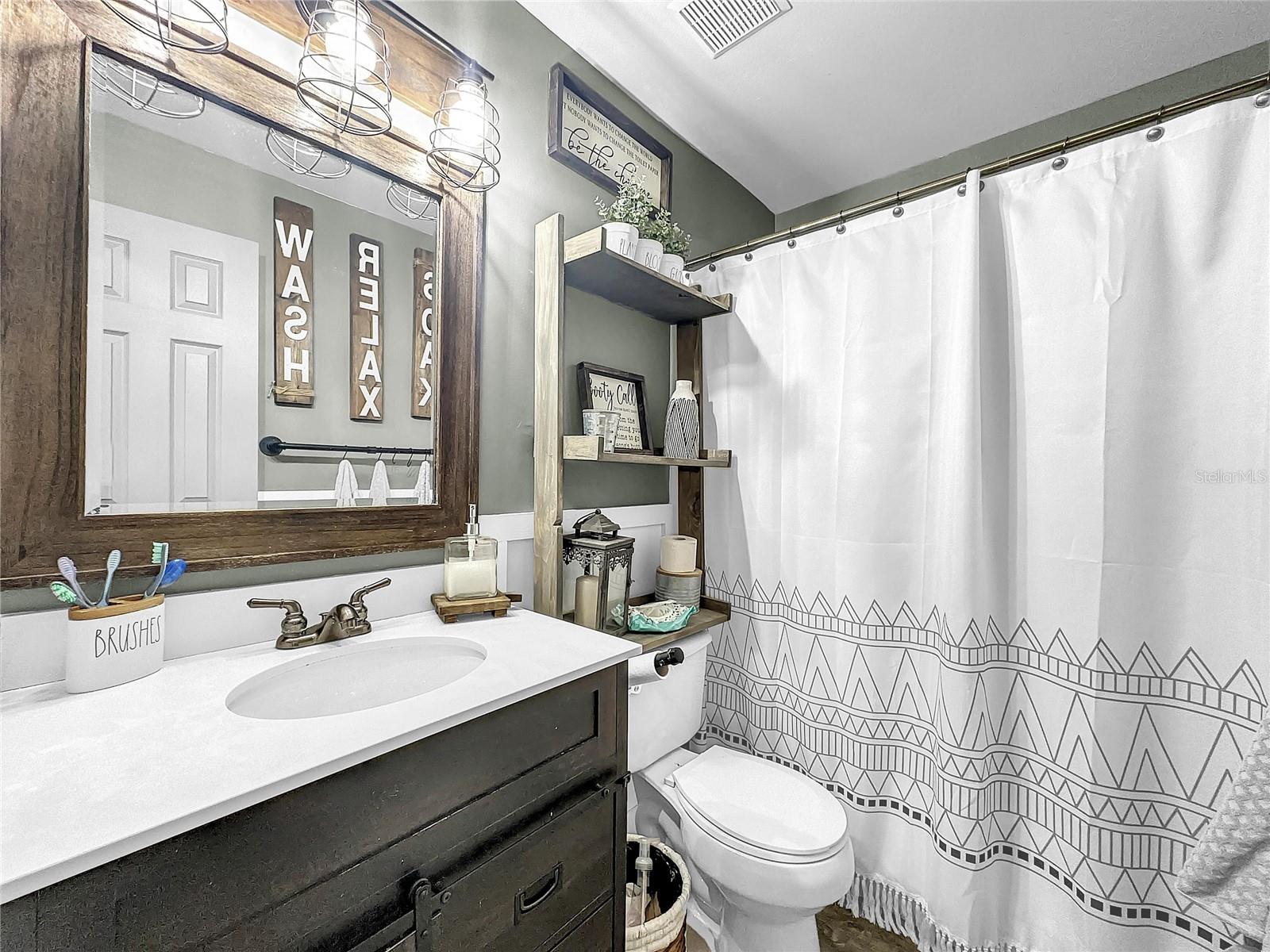 OAKWOOD - Residential