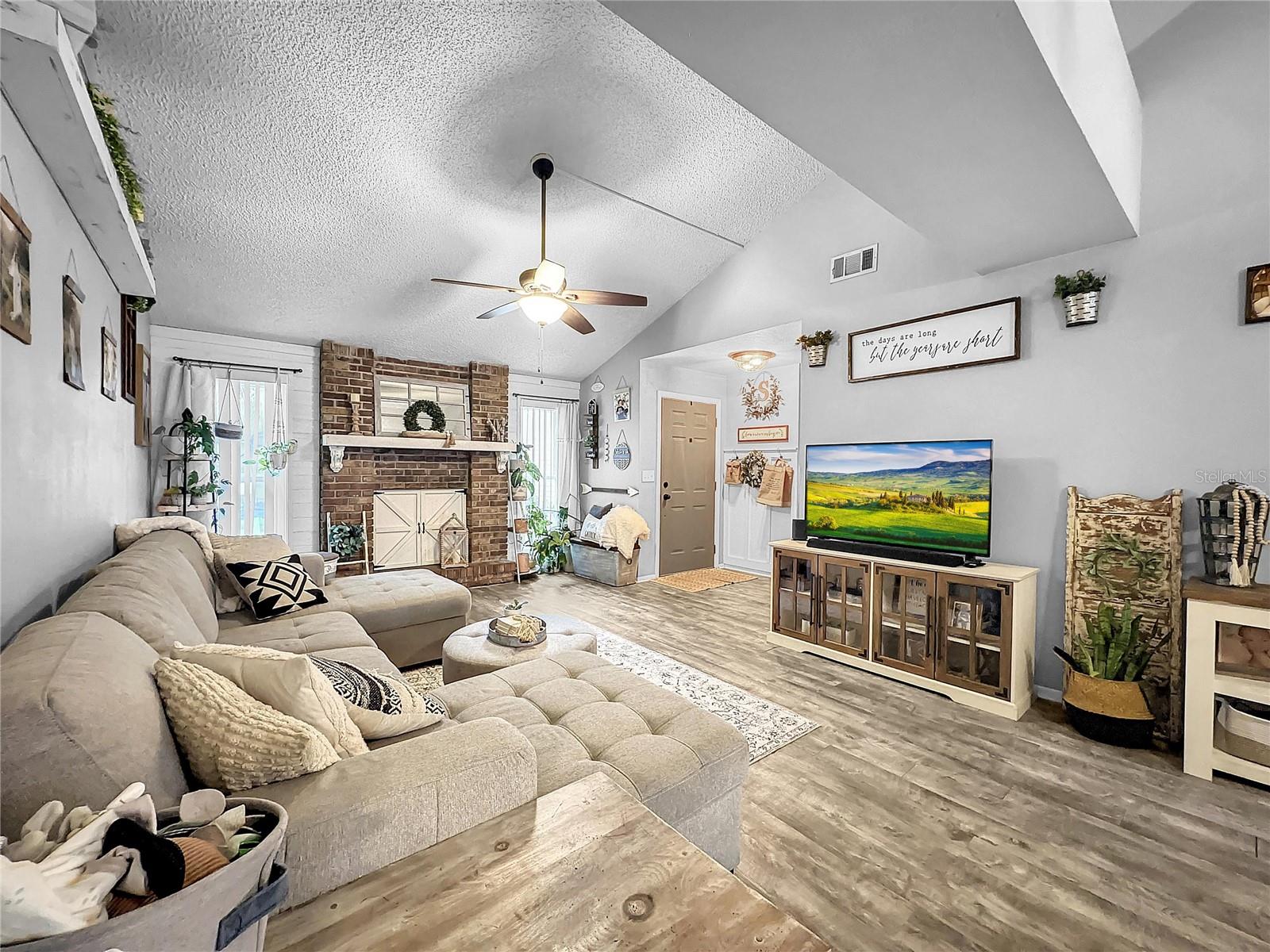 OAKWOOD - Residential