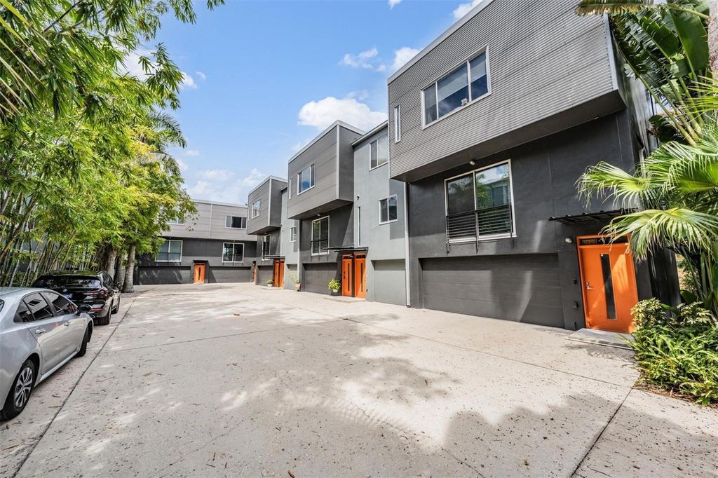 Photo of 3107 W De Leon Street #5, Tampa, FL 33609 (MLS # TB8430402)