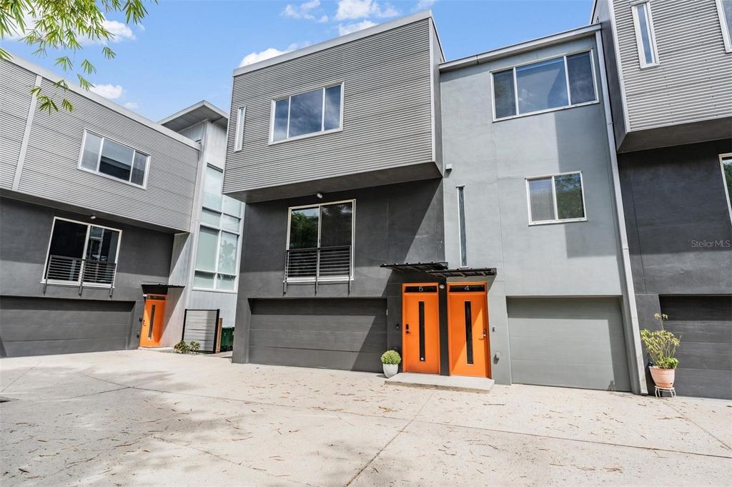 Photo of 3107 W De Leon Street #5, Tampa, FL 33609 (MLS # TB8430402)