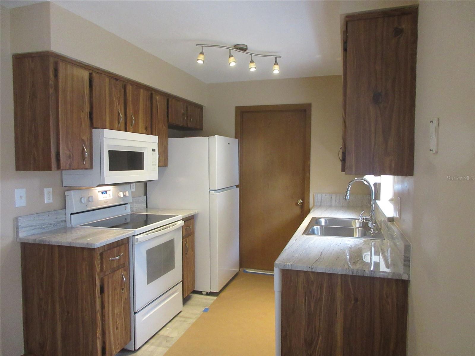 SILVER SPGS WOODS - Residential