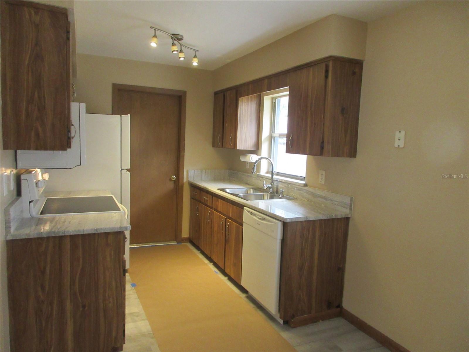 SILVER SPGS WOODS - Residential