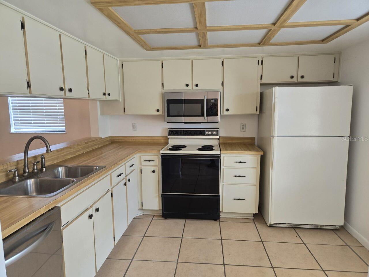 DRIFTWOOD ZEPHYRHILLS - Residential