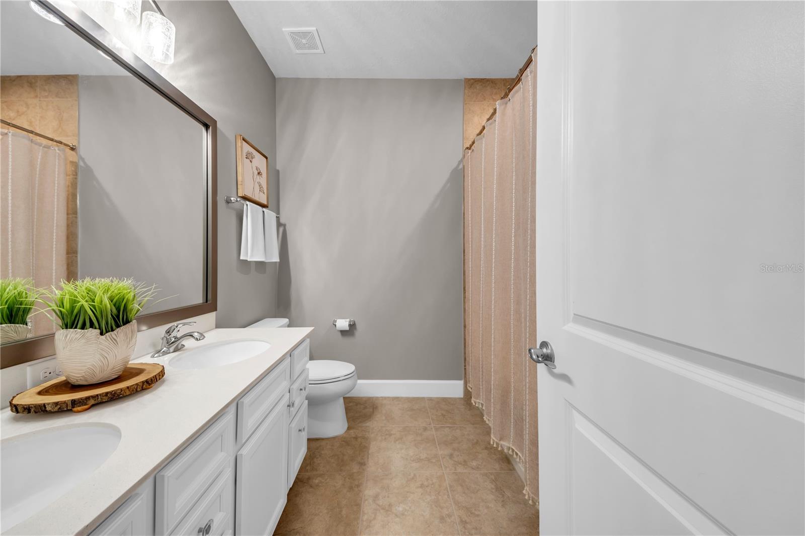 PARK MEADOWS - Residential