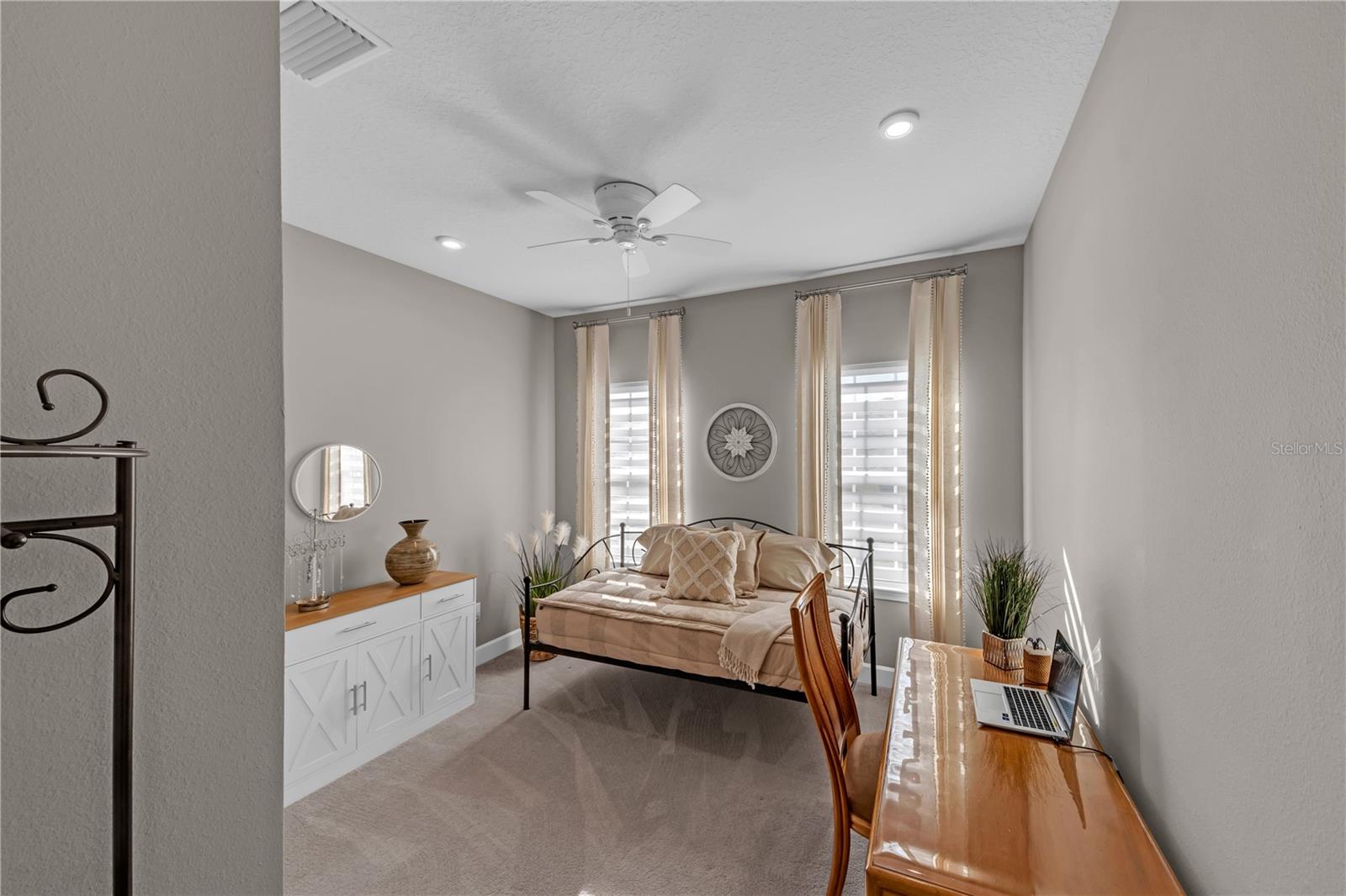 PARK MEADOWS - Residential