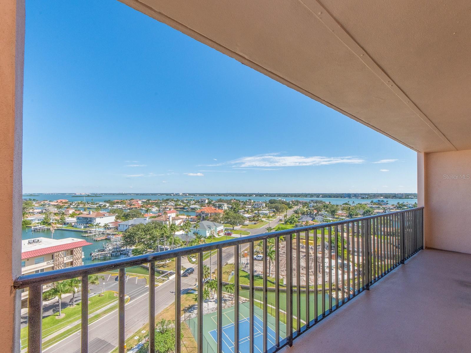 51 ISLAND WAY CONDO - Residential