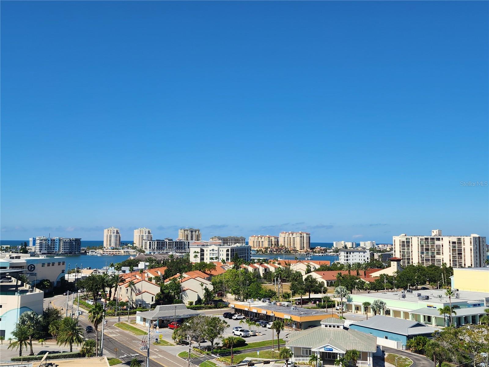 51 ISLAND WAY 1001