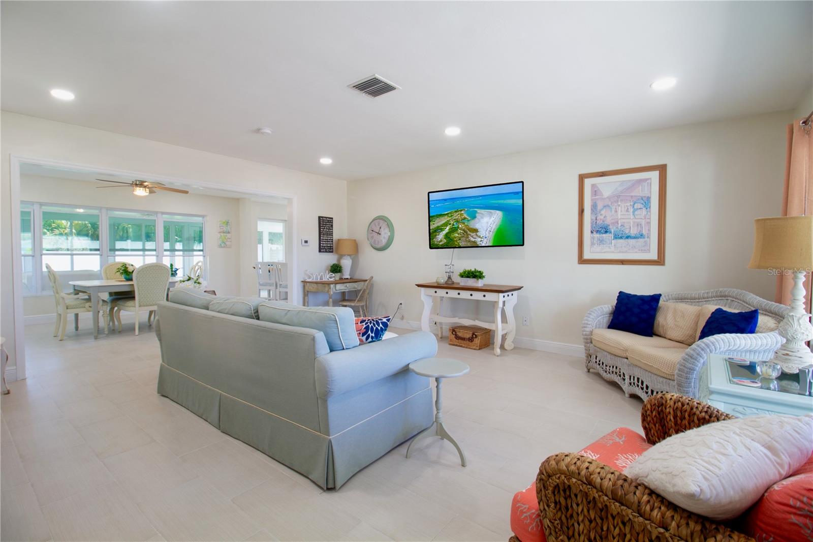 DUNEDIN ISLES ESTATES 1ST ADD - Residential