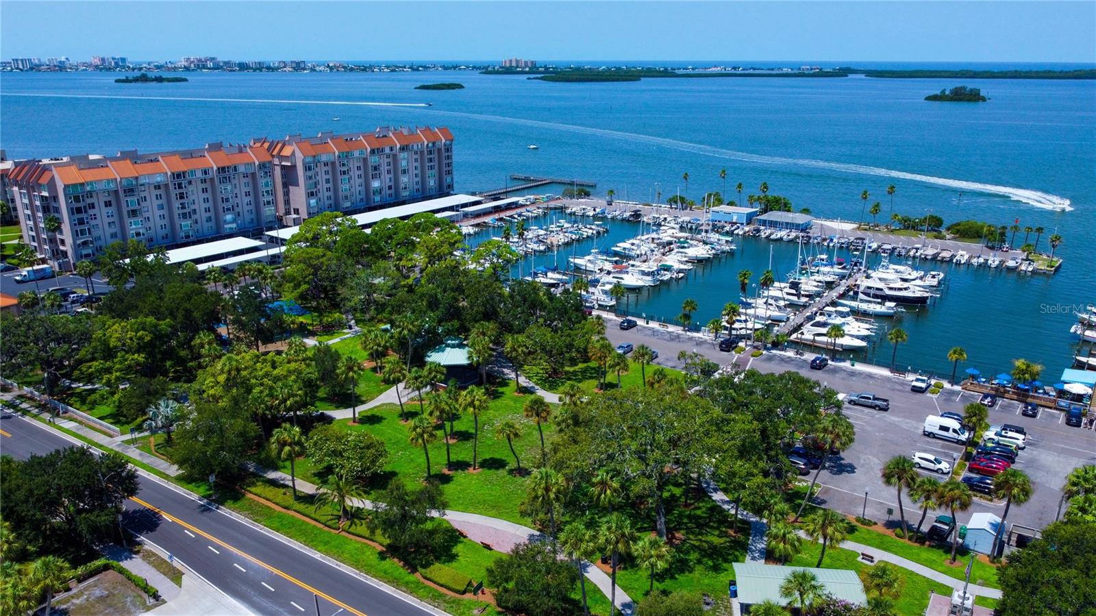 DUNEDIN ISLES ESTATES 1ST ADD - Residential